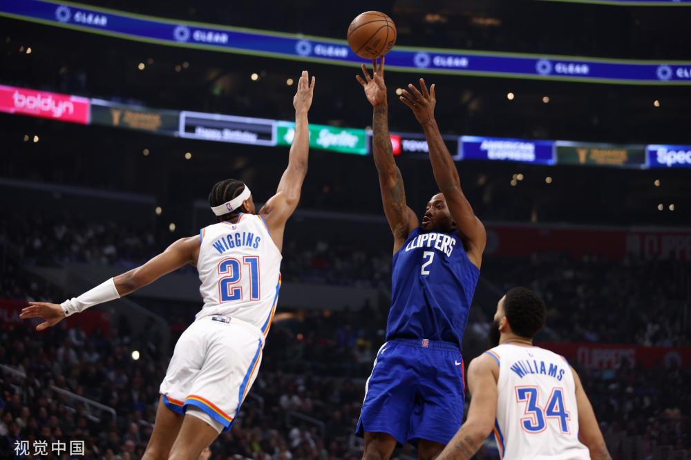 他不得不在 他不得不在