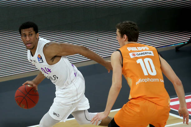 够的观众基 够的观众基